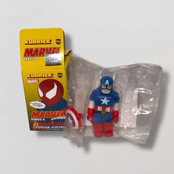 Medicom Marvel Series 4 S4 Kubrick "Captain America" 2004 - Picture 1 of 8